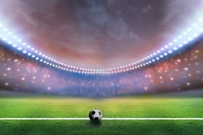 开云下载-凯恩进攻端无人可挡，波兰血拼美国，当个人英雄主义撞上钢铁洪流