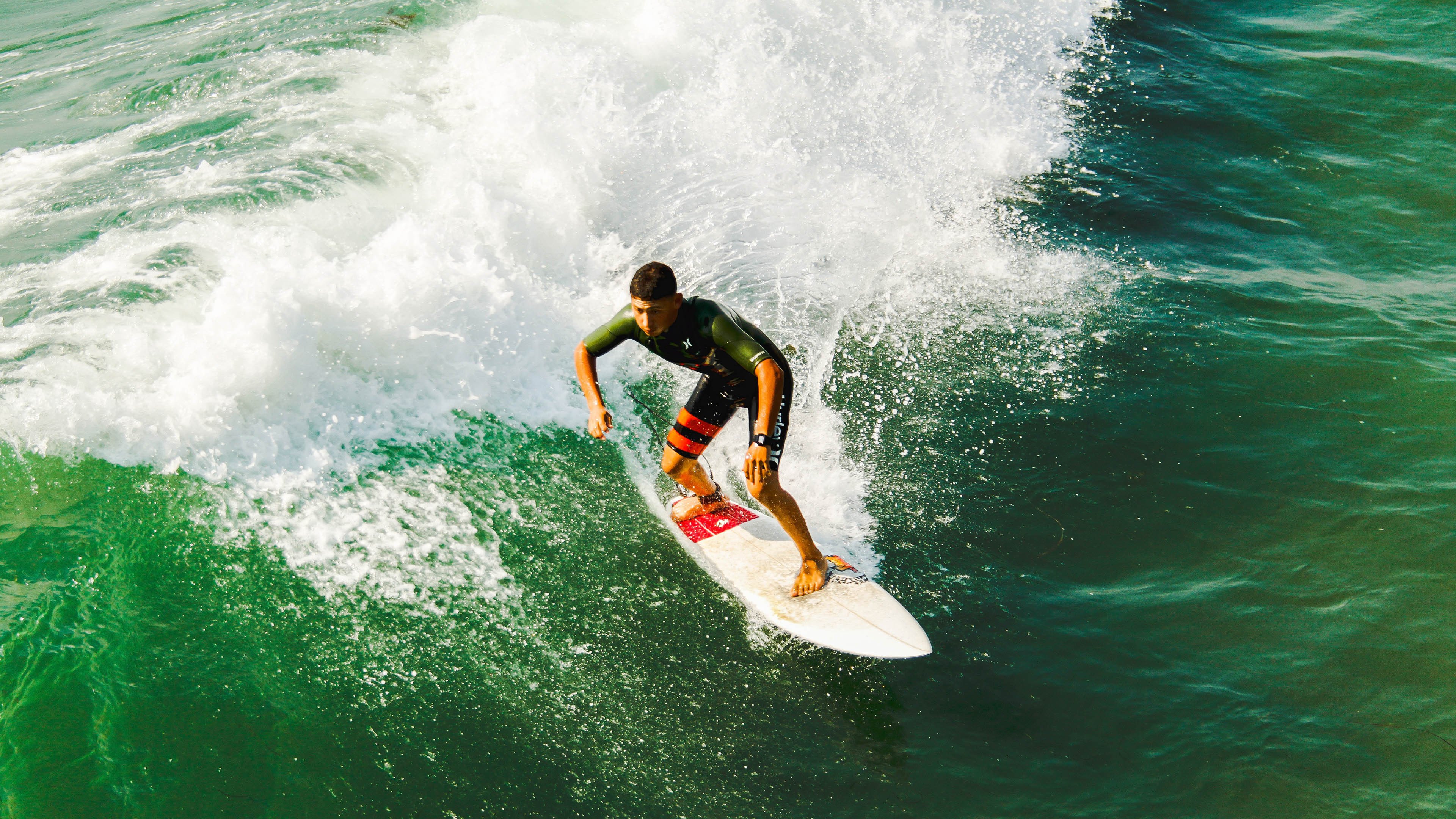 年度焦点之战之夜，莱奥，当完美成为一场沉默的暴动